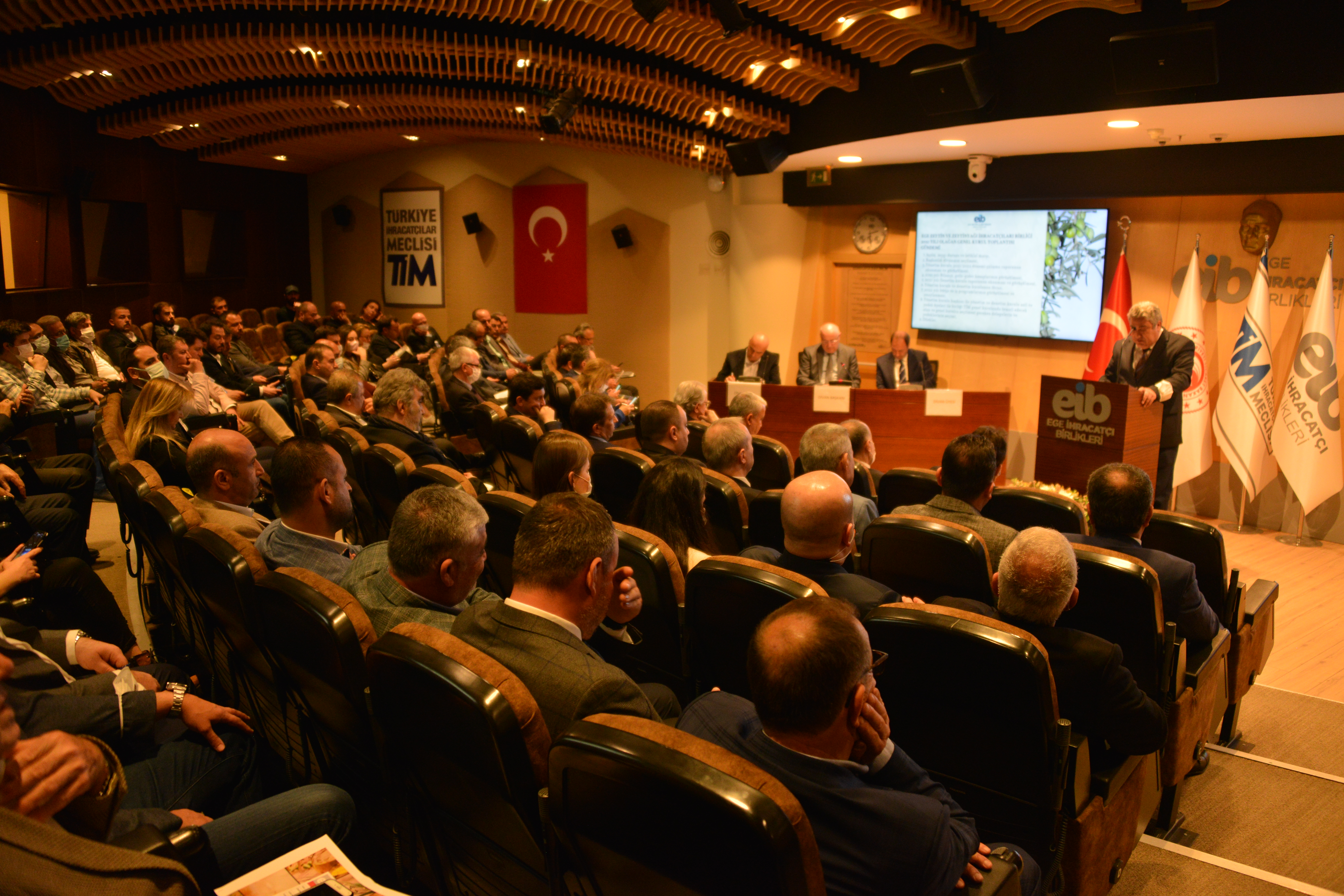 Türkiye’ye 2024 yılına mal ve hizmet ihracatıyla 377 milyar dolar
