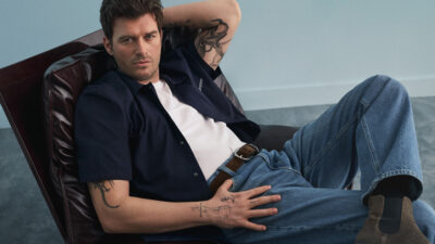 Yeni reklam filminde Kıvanç, jean’lerine olan tutkusuyla “Mavi, benim en