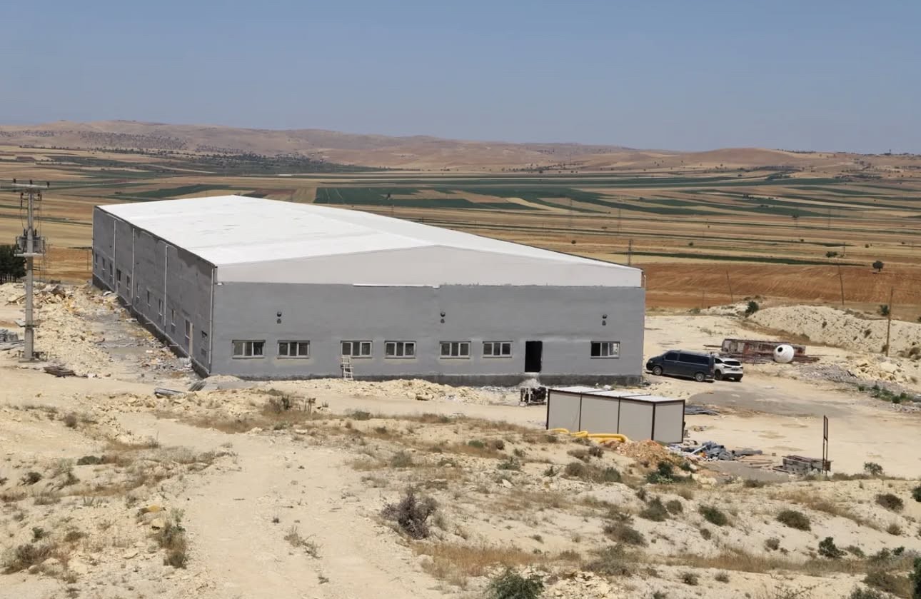 Mardin'in Mazıdağı ilçesinde kayyum döneminde yaklaşık yüzde 80'i tamamlanan tekstil