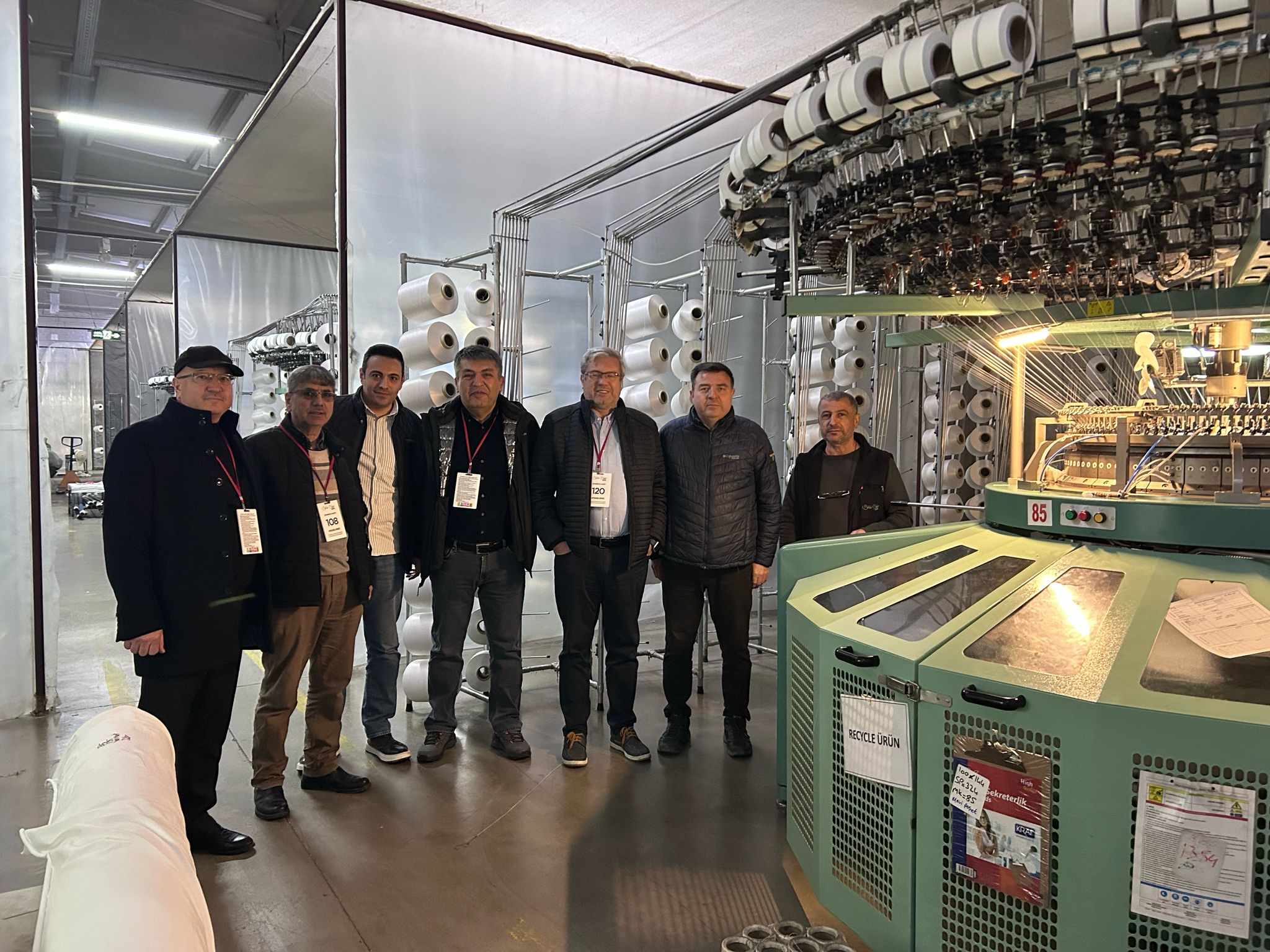 Akademi ve sanayi temsilcileri, entegre kumaş üretiminde yerli çözümler ve