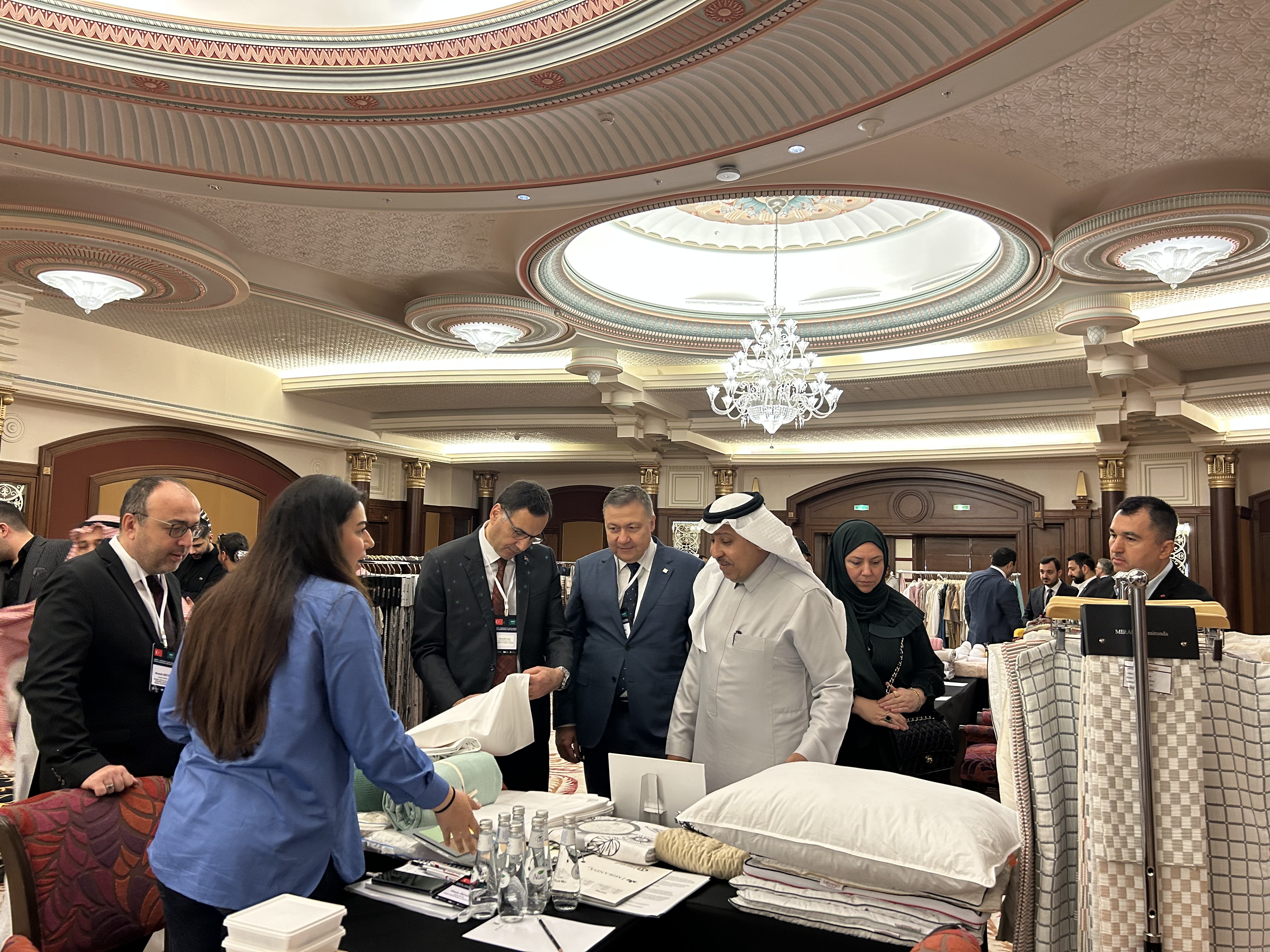 Türk ev ve otel tekstili üreticileri Suudi Arabistan'da 600'den fazla