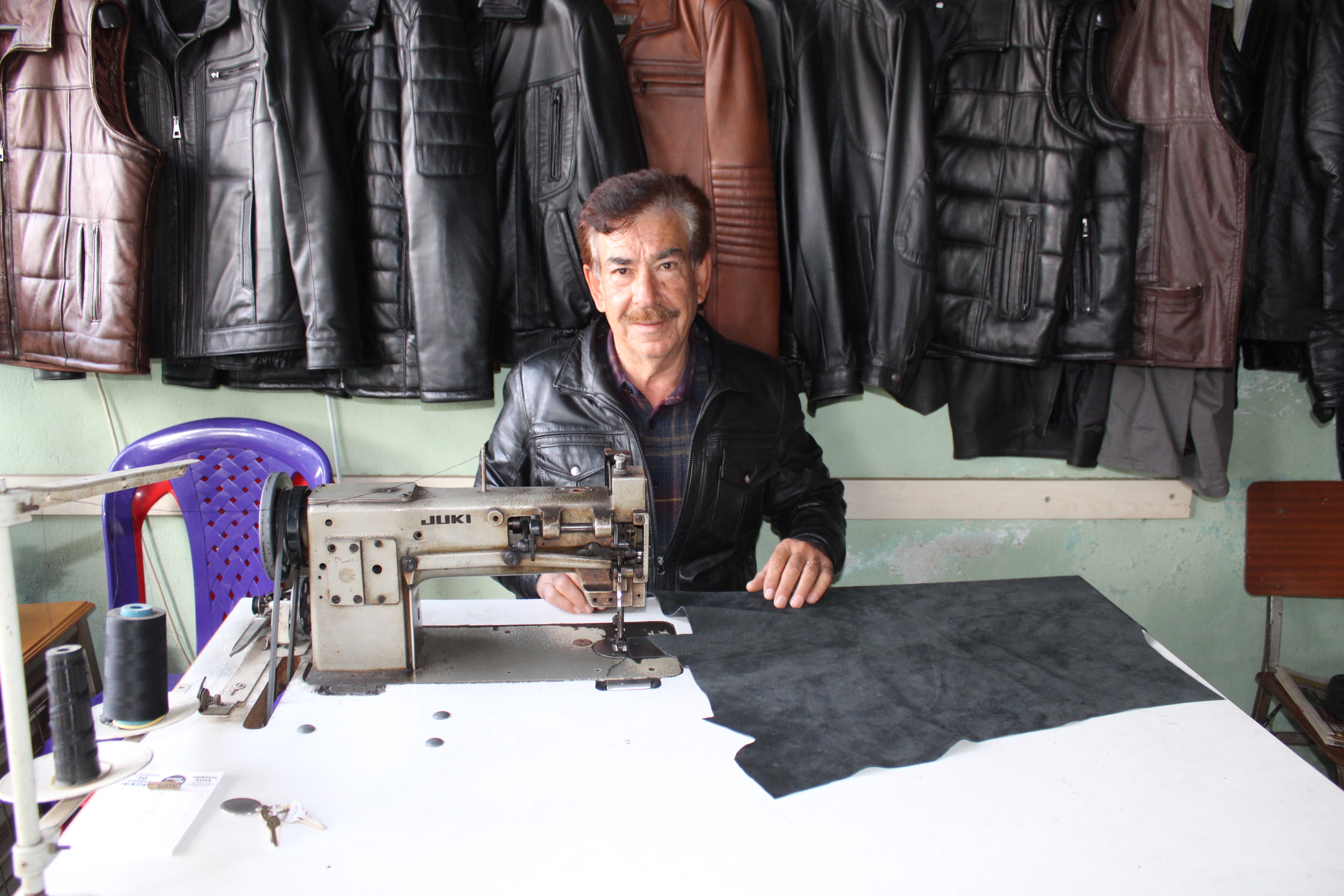 Aydın'ın Bozdoğan ilçesinde yaşayan 66 yaşındaki Ercan Güneşoğlu, topladığı ham