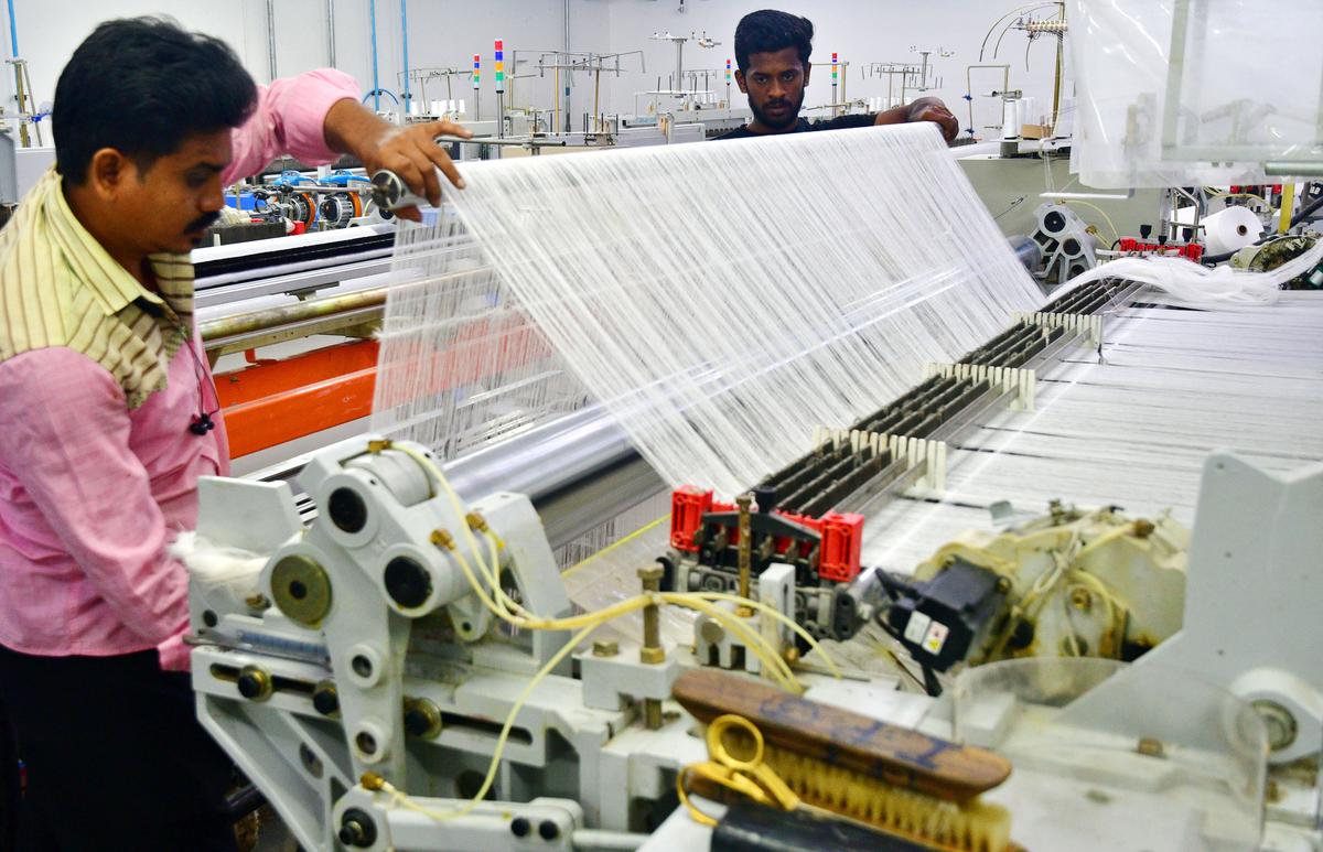 ABD’nin Çin’e karşı ticaret savaşını şiddetlendirmesiyle küresel ticaret dengeleri değişiyor.