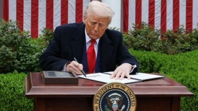 ABD Başkanı Donald Trump, dış ülkelerde üretilen otomobillere yüzde 25