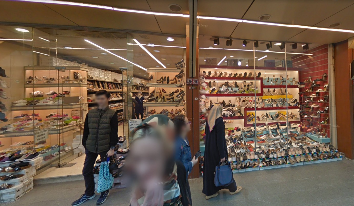 Bursa'nın İnegöl ilçesinde deri ve tekstil sektöründe faaliyet gösteren Bayrak