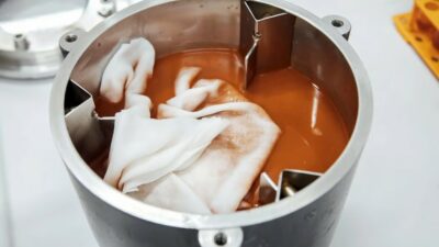 Küresel moda endüstrisi, yıllık 1,7 trilyon dolarlık hacmiyle dünyanın en