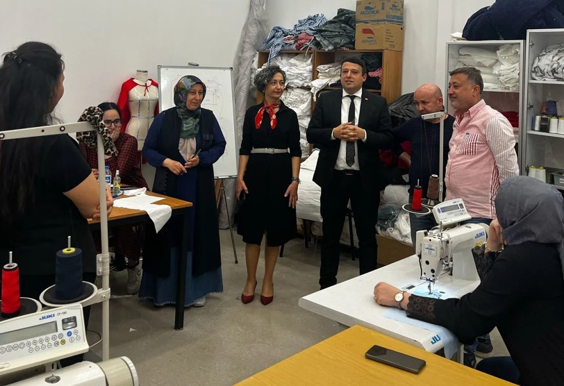 Denizli OSB'nin öncü firmalarından Kaynak Tekstil, Dostem Mesleki Eğitim Merkezi'ni