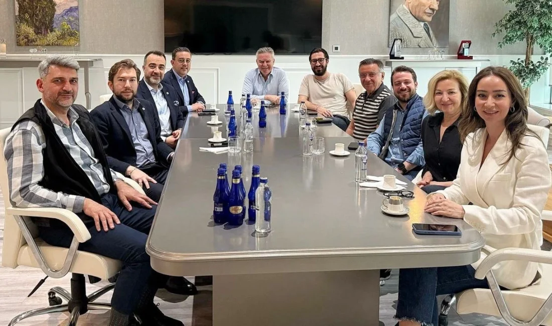 Denizli Sanayi Odası başkan ve yöneticileri duayen sanayici Besalet Küçüker'in