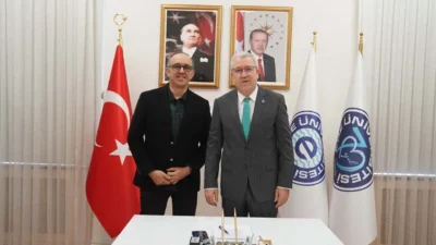 Ege Üniversitesi Mühendislik Fakültesi Tekstil Mühendisliği Bölümü öğretim üyesi Doç.