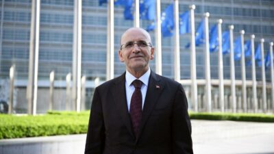 Hazine ve Maliye Bakanı Mehmet Şimşek, "Sürdürülebilir cari açık hedefimiz