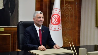 Ticaret Bakanı Ömer Bolat, ABD gümrük vergilerini Türkiye için kötünün