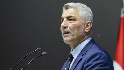 Ticaret Bakanı Ömer Bolat, Türkiye'ye uygulanan yüzde 10 gümrük vergisi