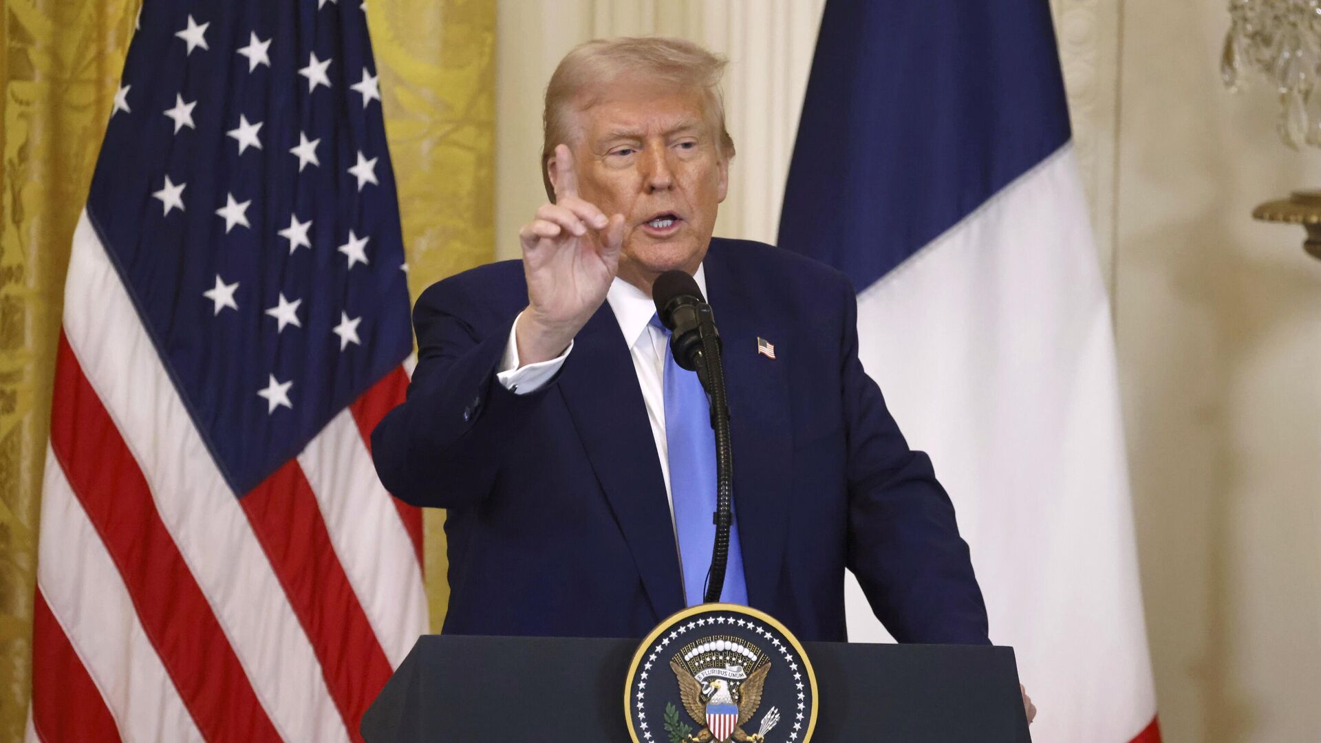 ABD Başkanı Donald Trump, faizleri değiştirmeyen Fed Başkanı Jerome Powell'a