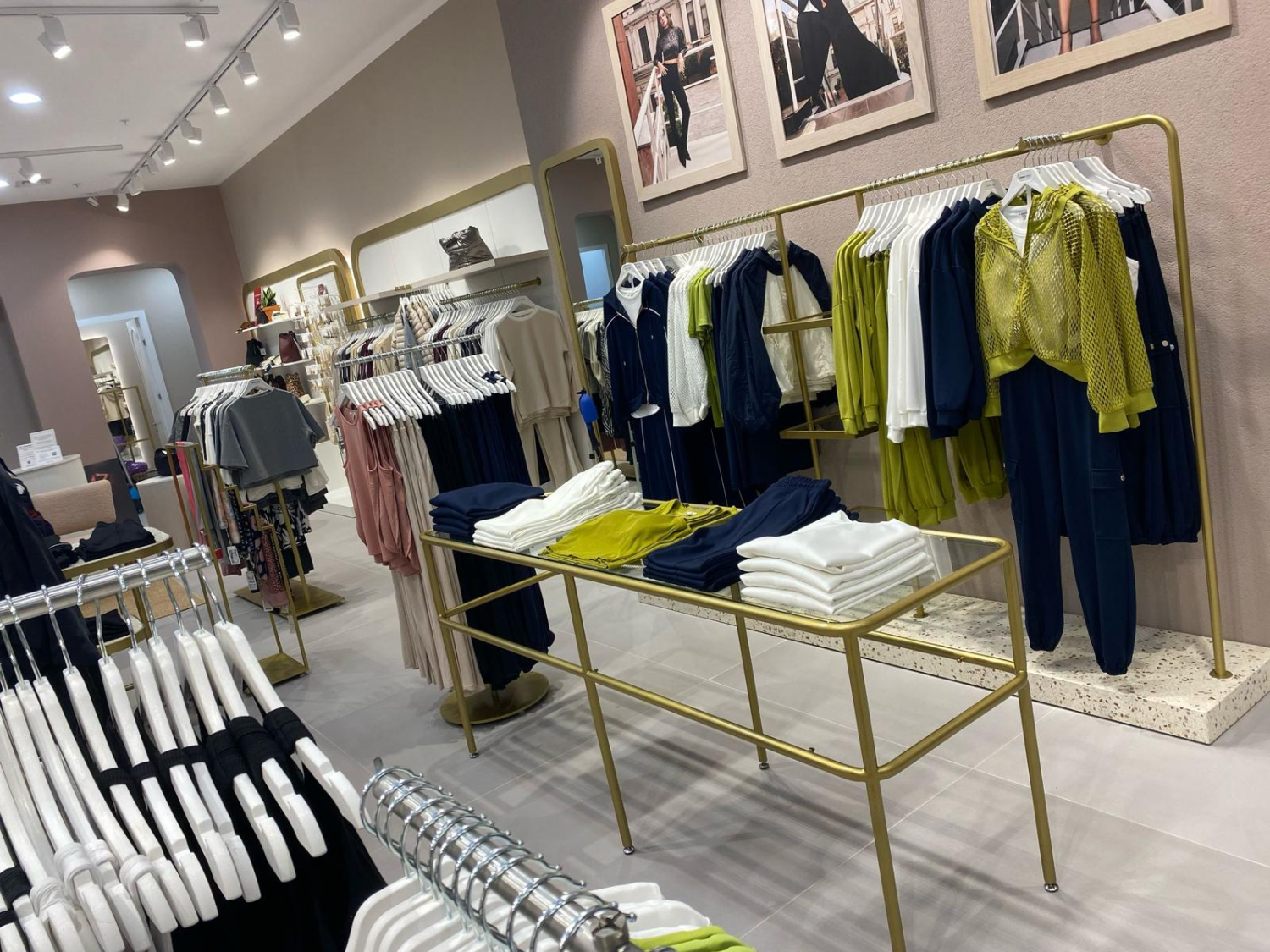 Hazır giyim sektörünün önde gelen markalarından Jimmy Key, yurtdışındaki franchise