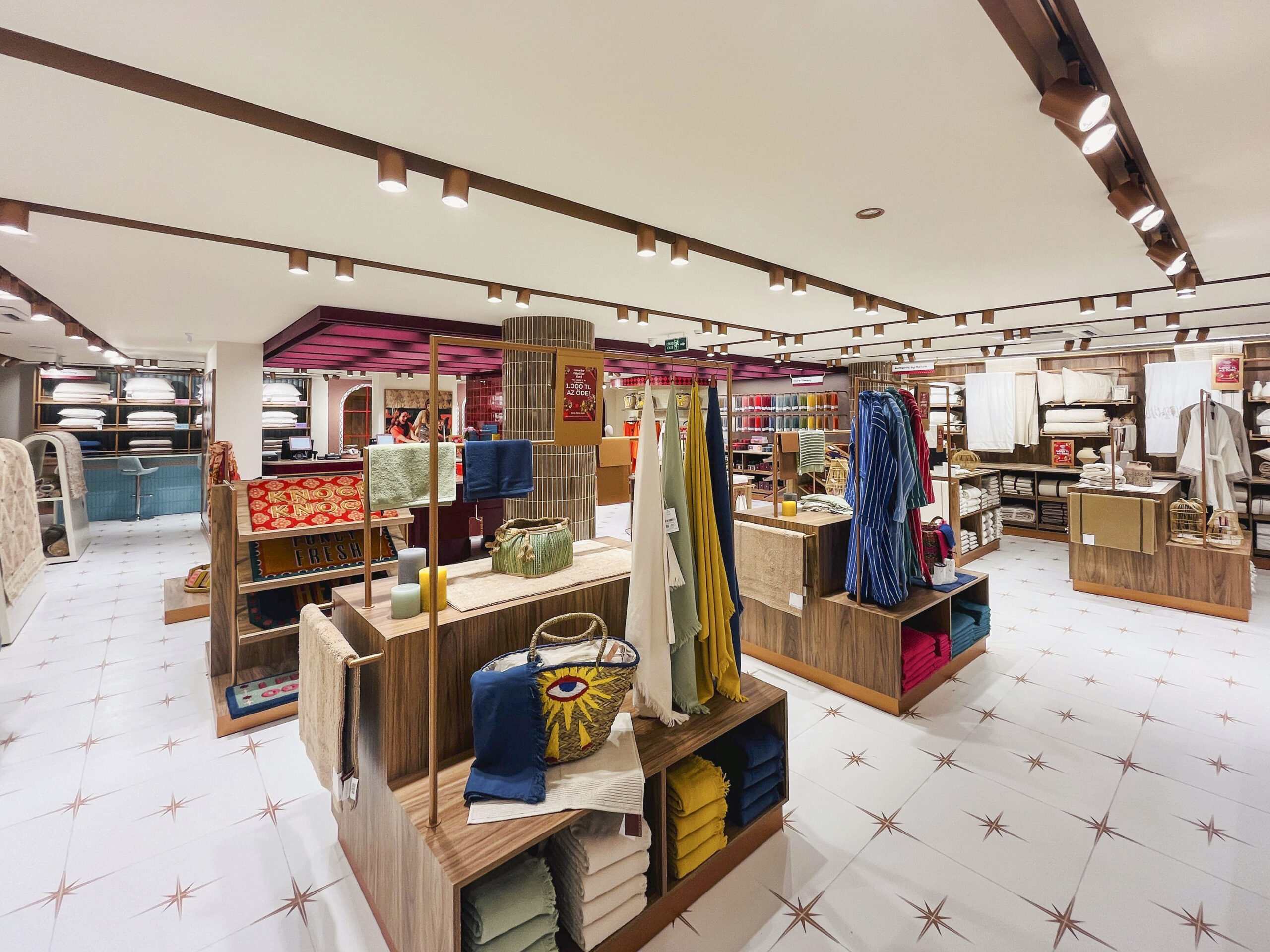 Zsa Zsa Zsu’nun cesur stil anlayışı ve oyunbaz tasarımları şimdi