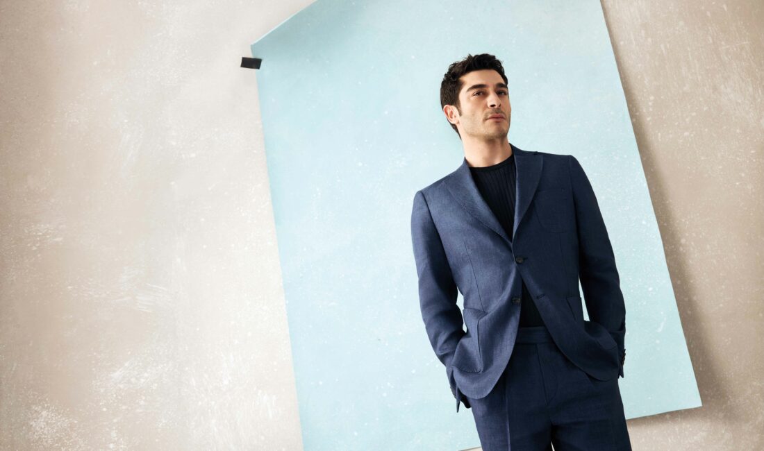 Ekranların en karizmatik yıldızlarından başarılı oyuncu Burak Deniz, iki sezondur