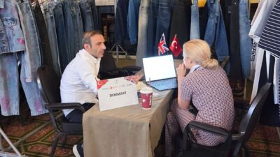 Türkiye'den 20 hazır giyim firması, Londra'da 60 İngiliz alıcıyla buluştu.

