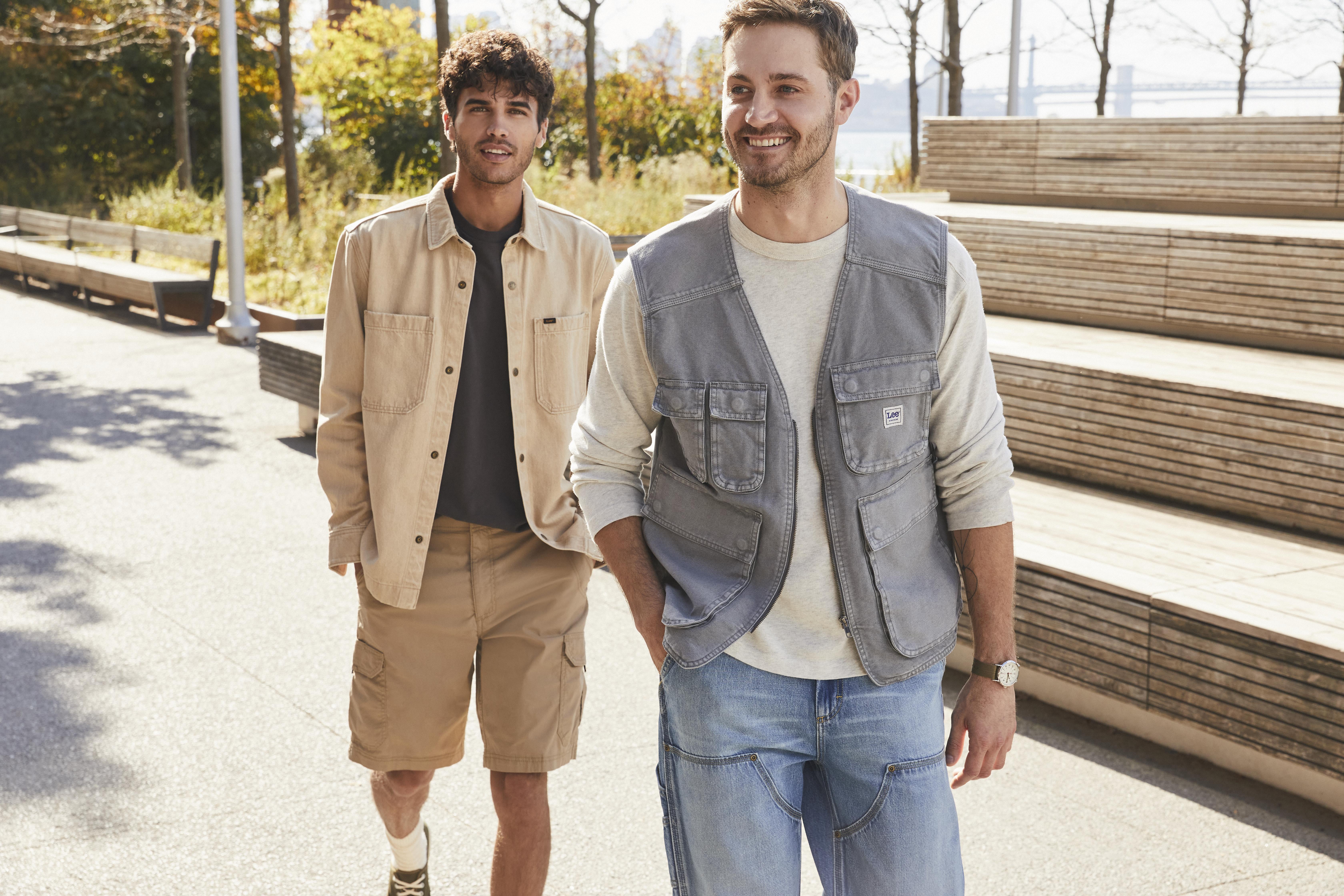 Lee, denim alanındaki uzmanlığı ve zamansız tasarımlarıyla stiline uzun vadeli