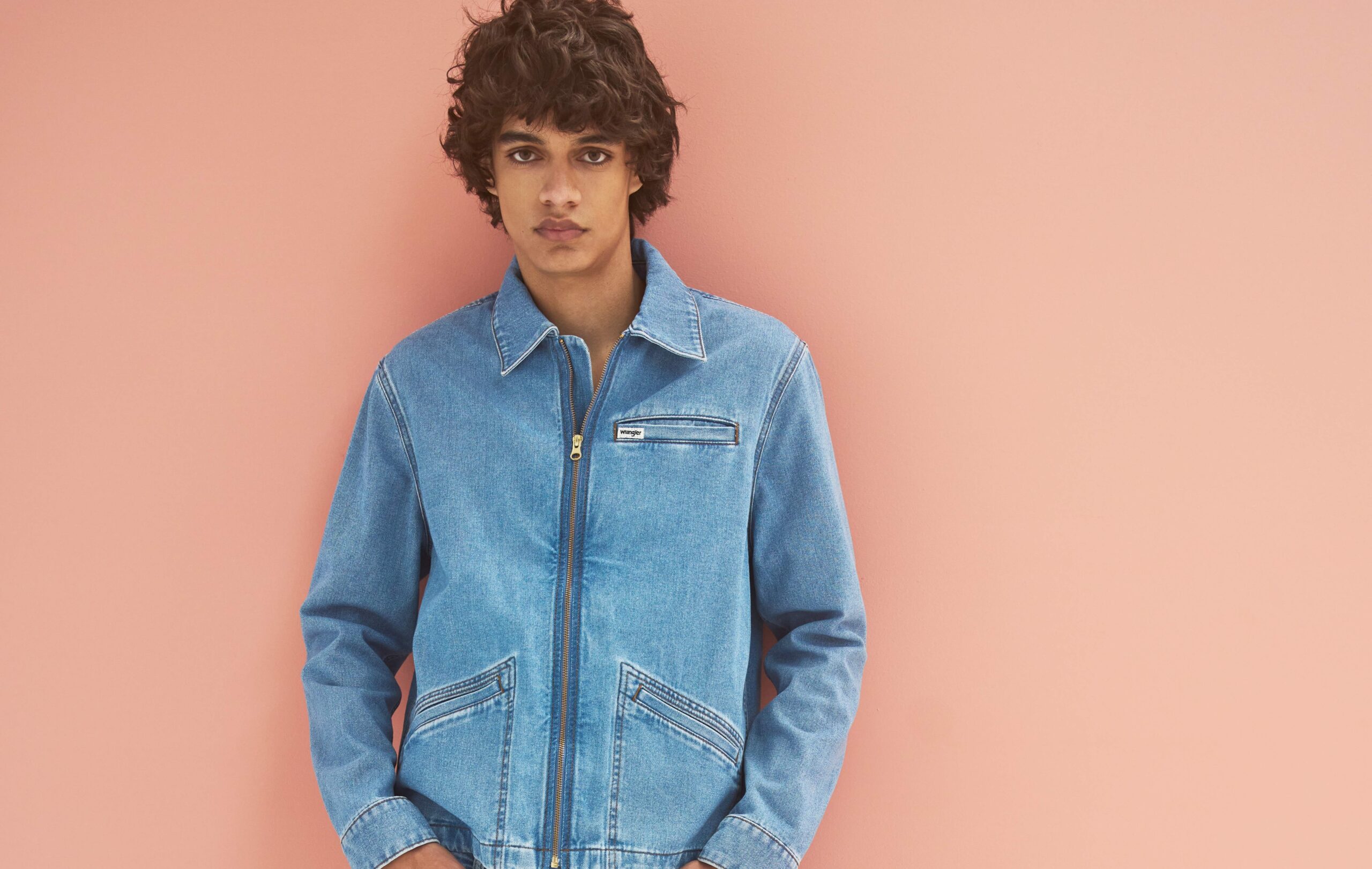 Yüksek kalite kumaşlardan ürettiği stil sahibi koleksiyonları ile Wrangler, Babalar