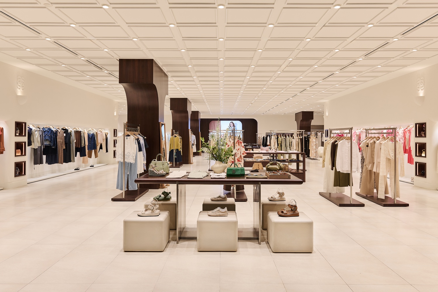 Yerli üretim gücüyle öne çıkan Türkiye’nin lider moda markalarından Adil