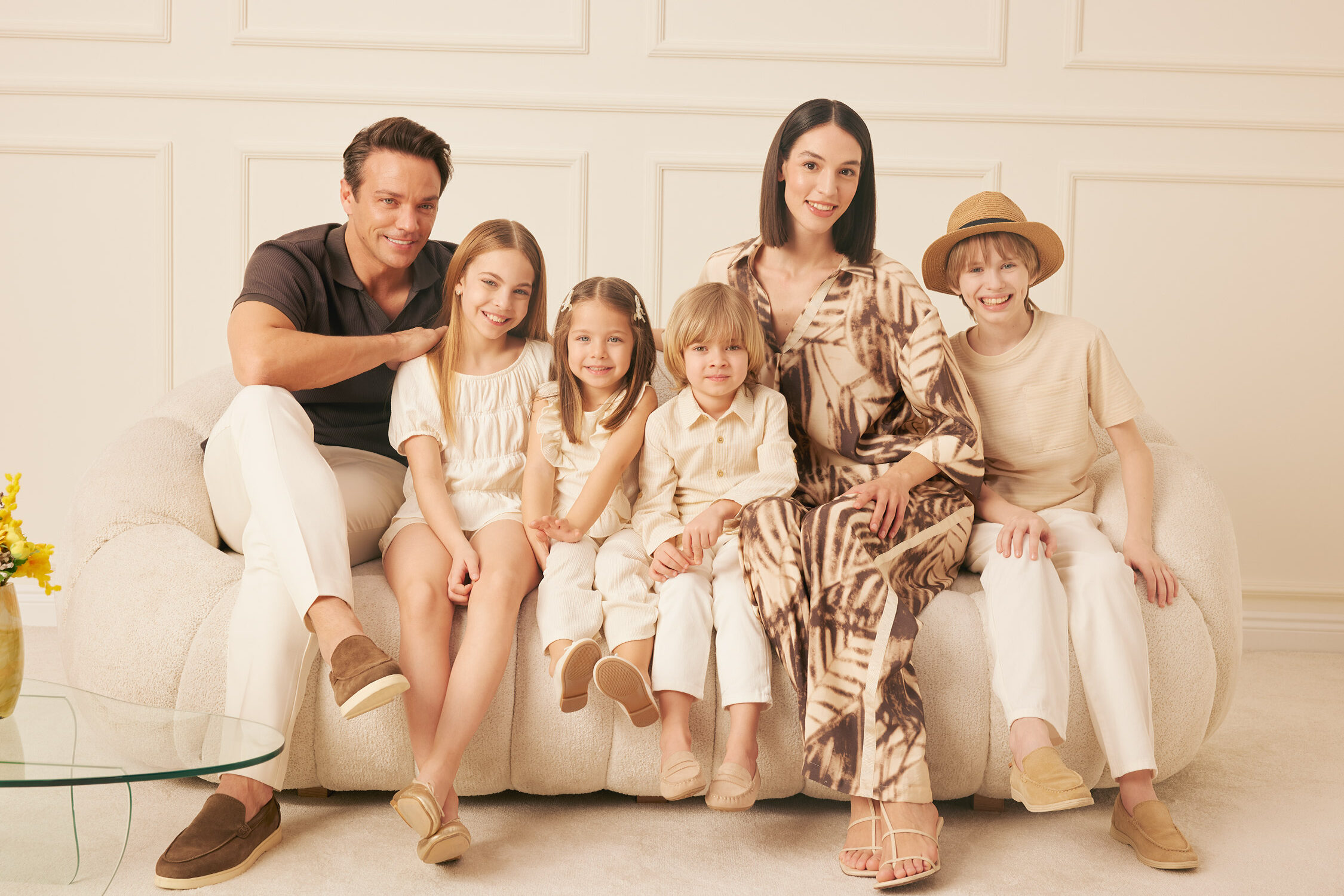 Ailece uyumlu kombinlerden yazlık ferahlığa kadar her detay, DeFacto’nun Bayram