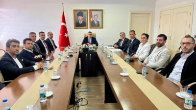 Sinop Valisi Mustafa Özarslan, Gerze'deki tekstil firmalarıyla bir araya gelerek