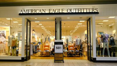 Giyim perakendecisi American Eagle Outfitters (AEO), ilk çeyrek için ön