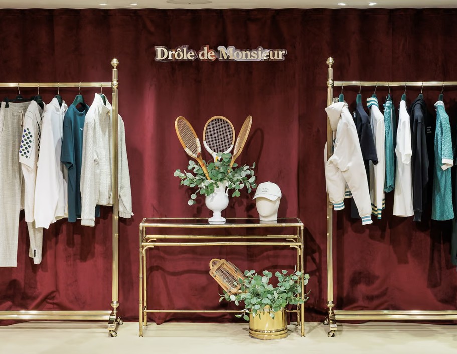 Paris merkezli moda markası Drôle de Monsieur, Londra'nın lüks alışveriş