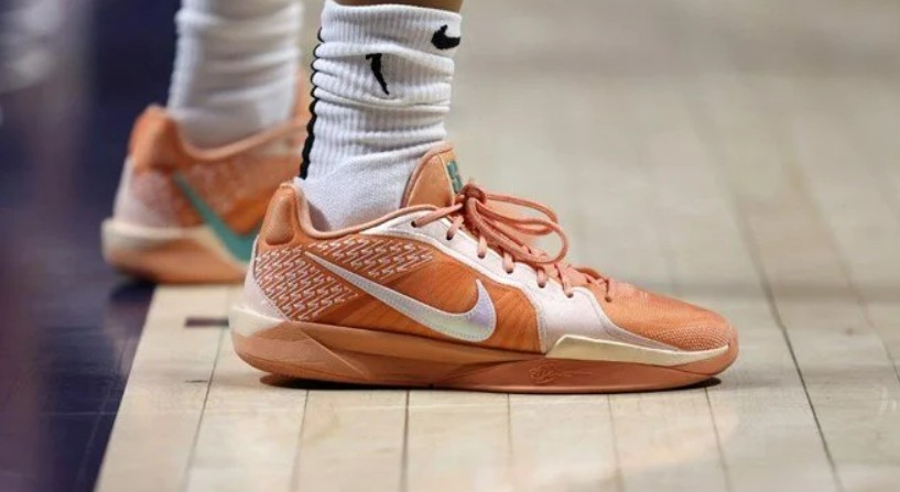 Nike teknoloji bölümündeki bazı çalışanları işten çıkarıyor.
