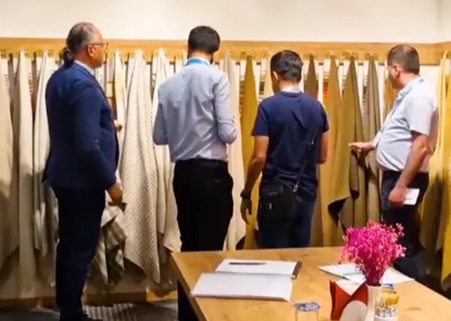 İstanbul Fuar Merkezi’nde düzenlenen HOMETEX 2025’te yerini alan Tosunoğlu Tekstil, dış