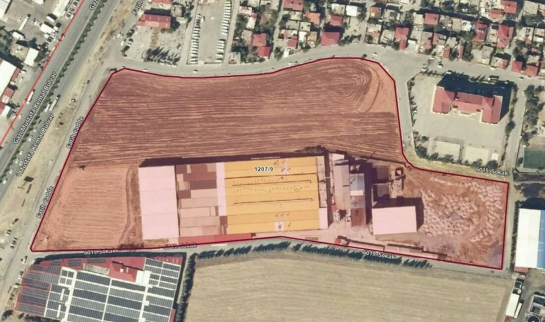 Kahramanmaraş’ın Dulkadiroğlu ilçesinde bulunan Emin Tekstil Sanayi ve Ticaret AŞ’ye ait