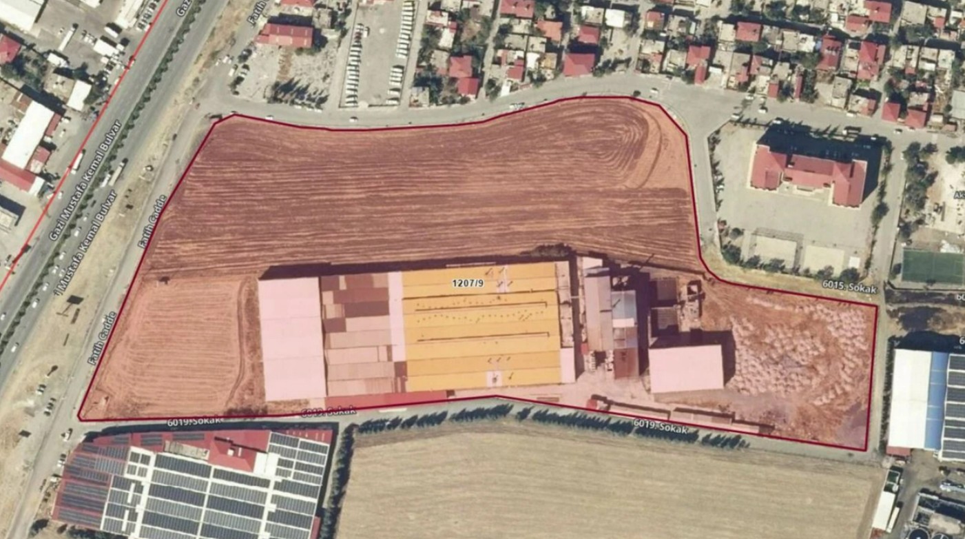 Kahramanmaraş’ın Dulkadiroğlu ilçesinde bulunan Emin Tekstil Sanayi ve Ticaret AŞ’ye ait