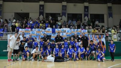 Grubunu birinci sırada tamamlayan Yeşim Spor, U-10 Erkekler Ligi’nde namağlup