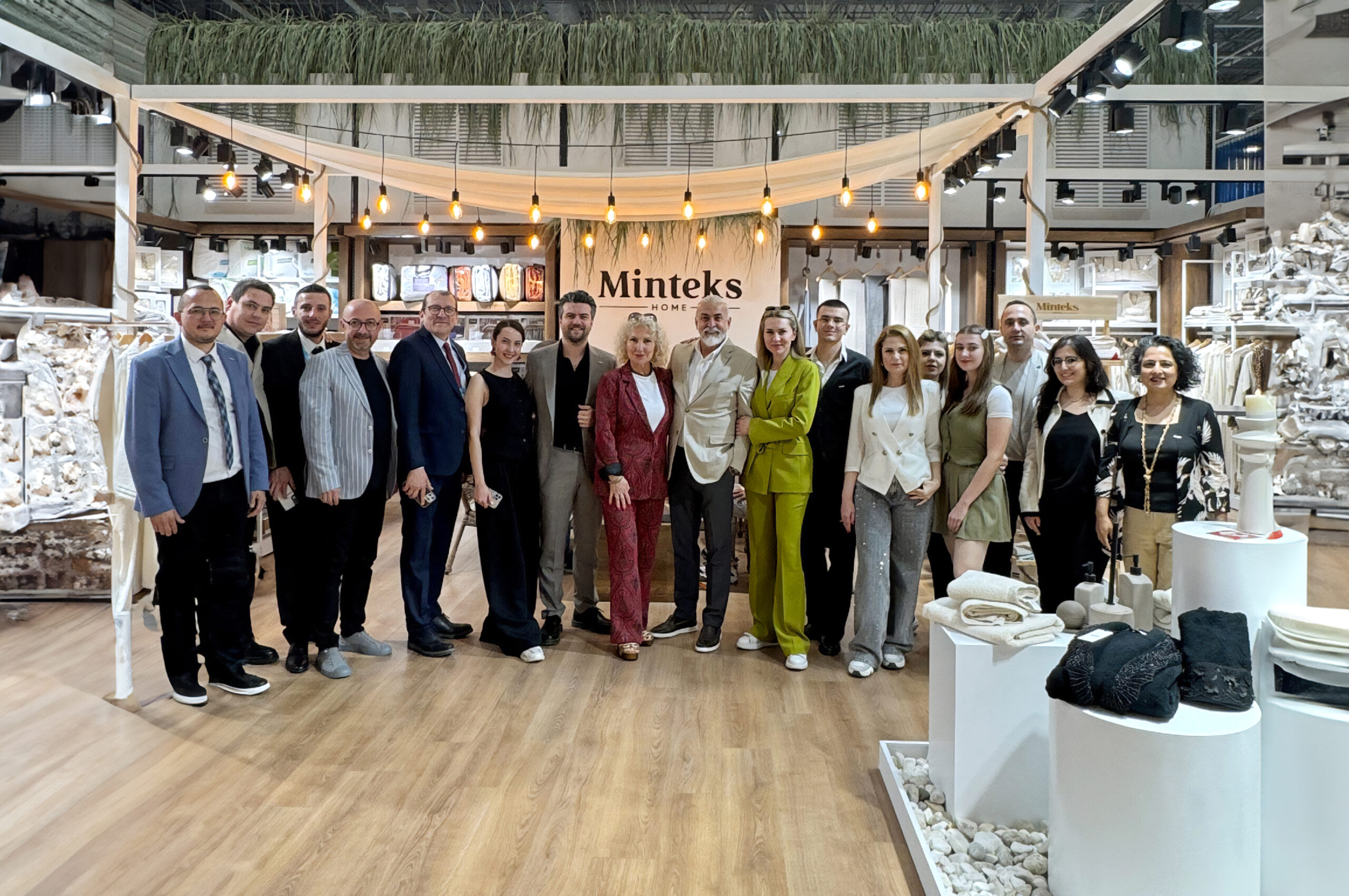 Ev tekstili sektöründe modern çizgisi ve yaratıcı tasarım diliyle öne