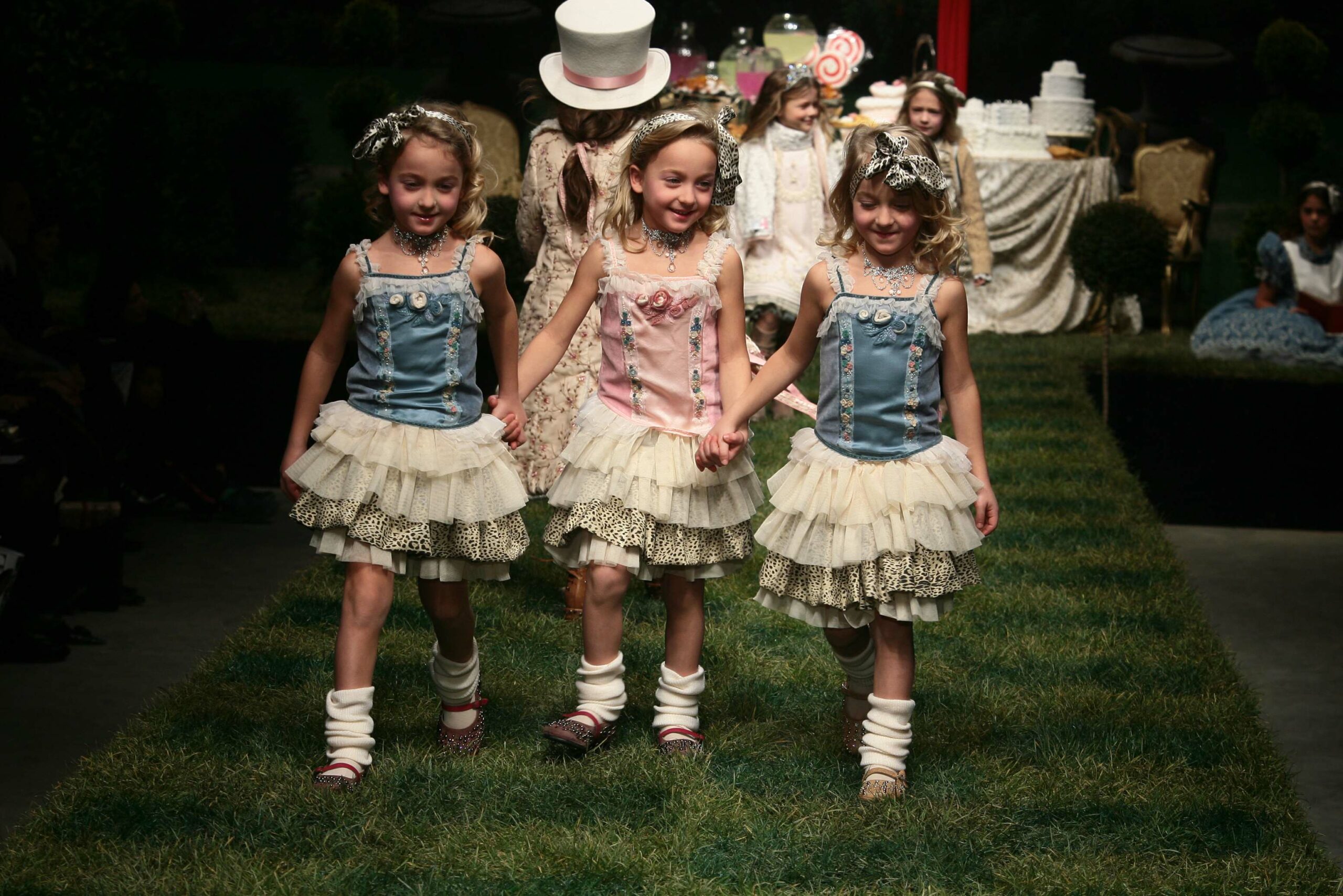 Lüks moda dünyasının ikonik markalarından Roberto Cavalli, çocuk giyim segmentindeki