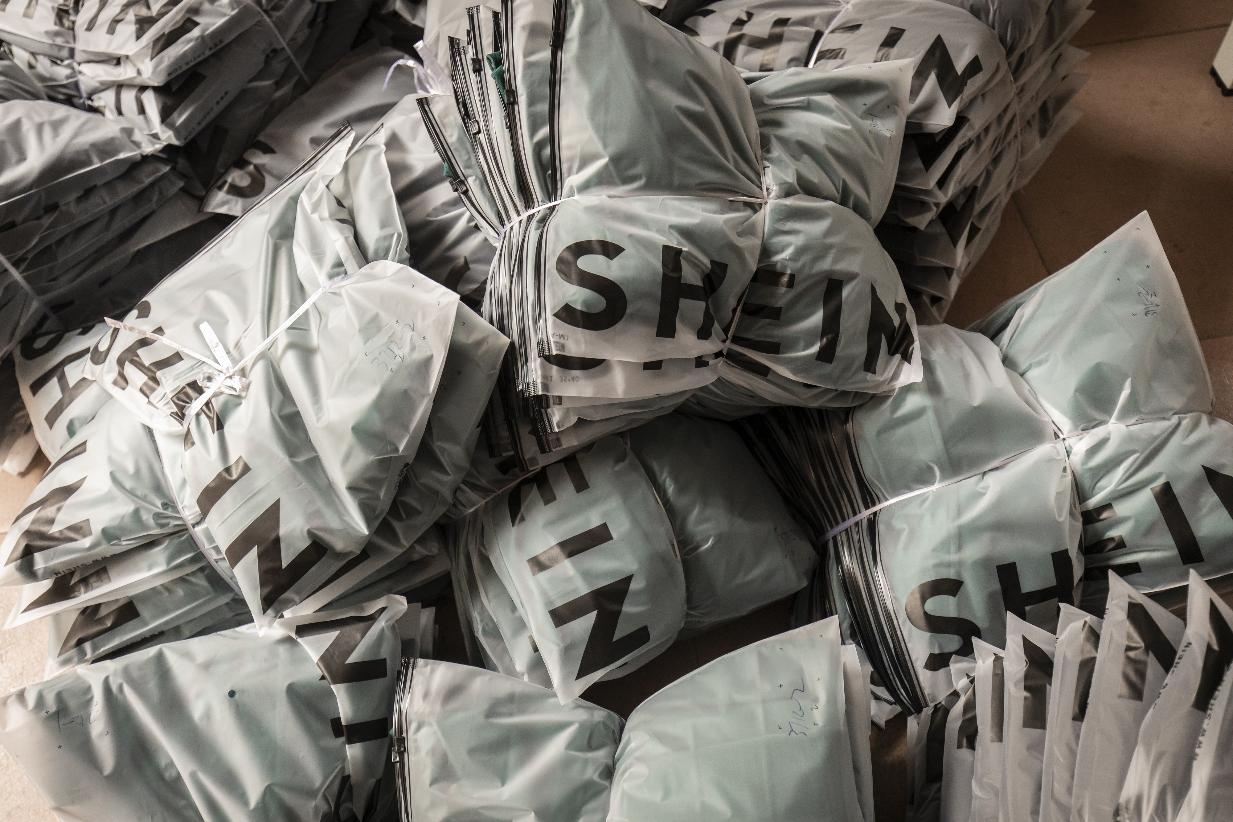 Hızlı moda devi Shein, ABD ile Çin arasında artan ticaret