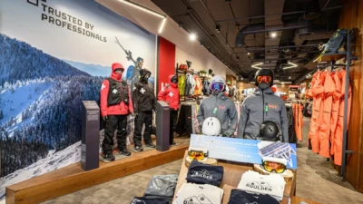 Kontoor Brands, Helly Hansen ile outdoor pazarında gücünü artırırken, operasyonel