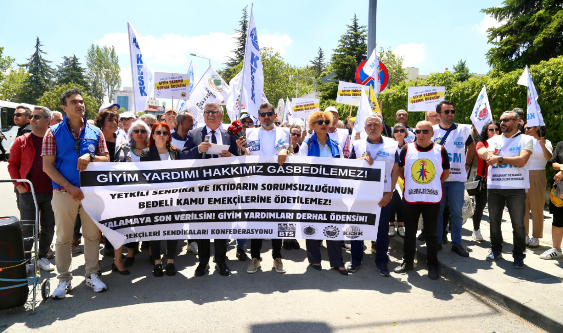 KESK üyeleri, Ağustos'ta başlayacak toplu iş sözleşmesi görüşmelerine öncesi Çalışma