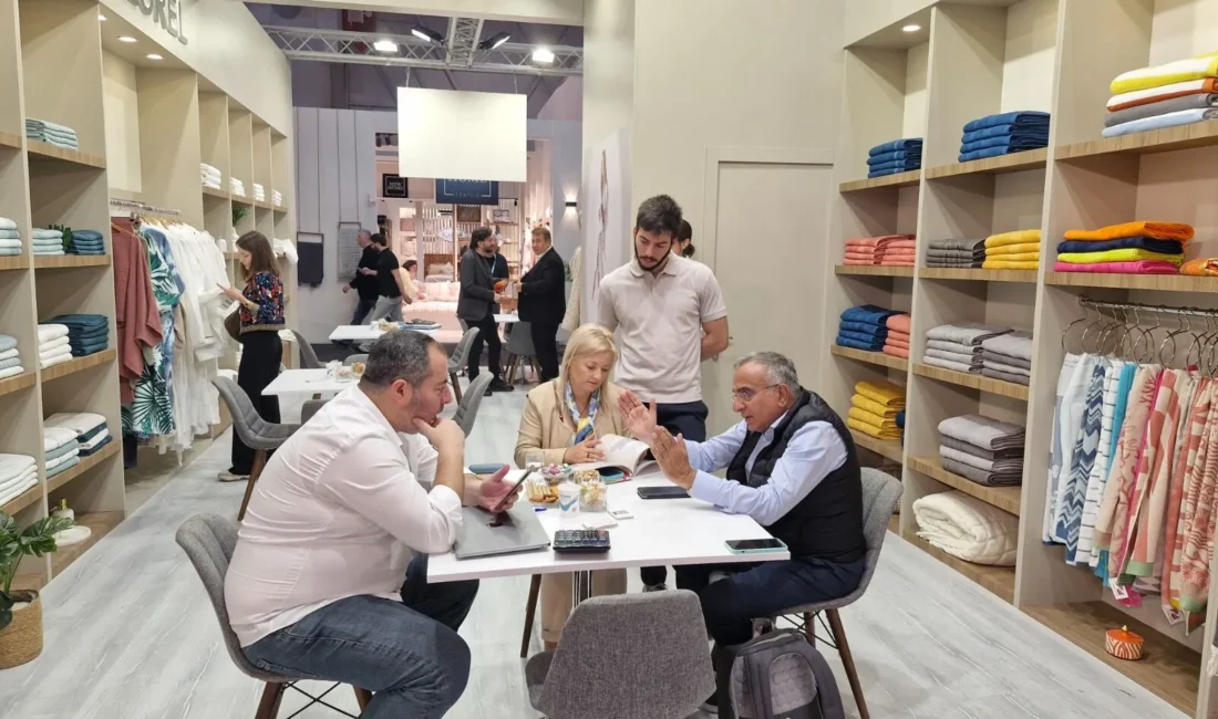 Zorel Tekstil İhracat ve Pazarlama Müdürü Veysel Akçay, "Bu sene