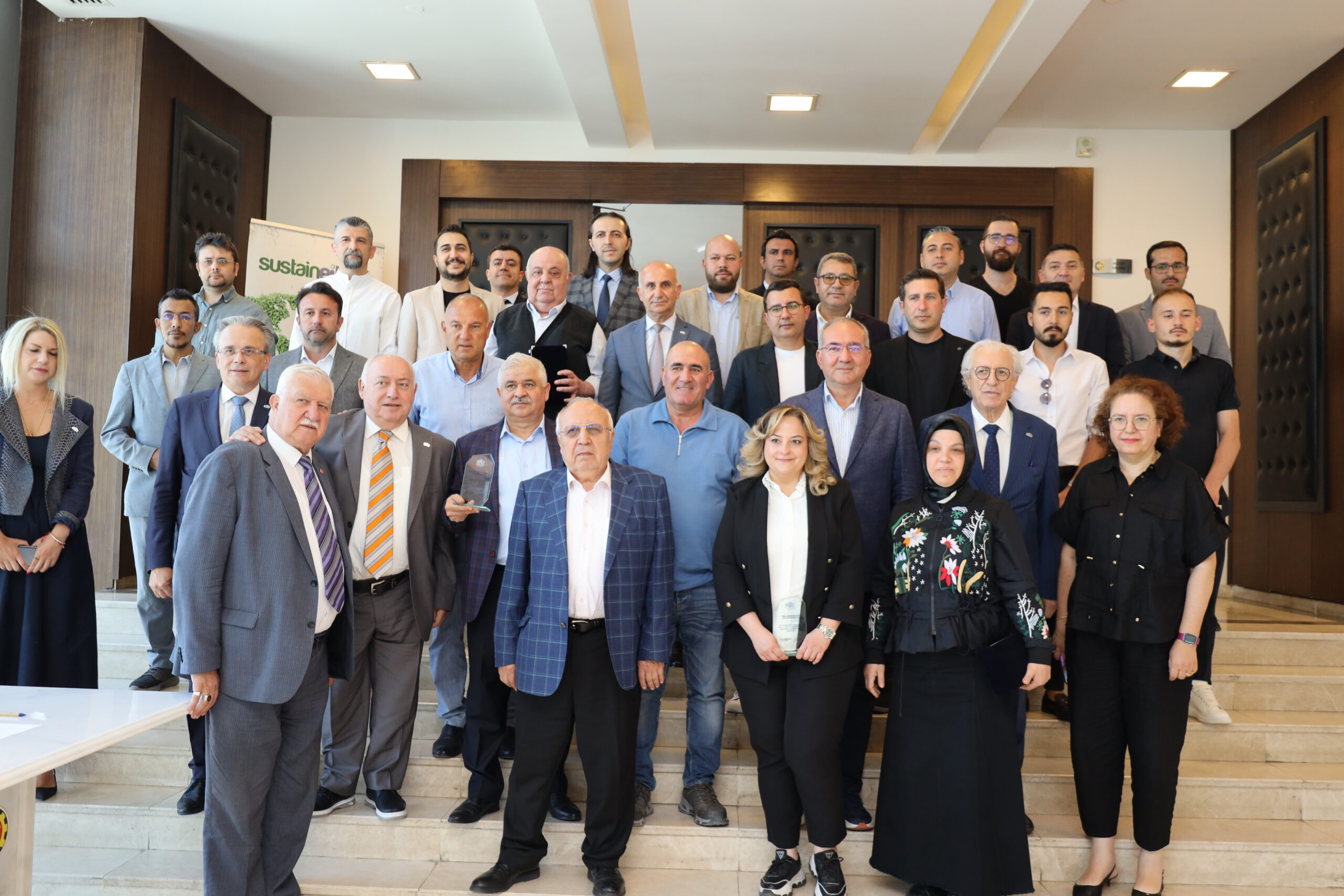 Ege İhracatçı Birlikleri, Türkiye’nin 280 milyar dolar ihracat hedefine Ege