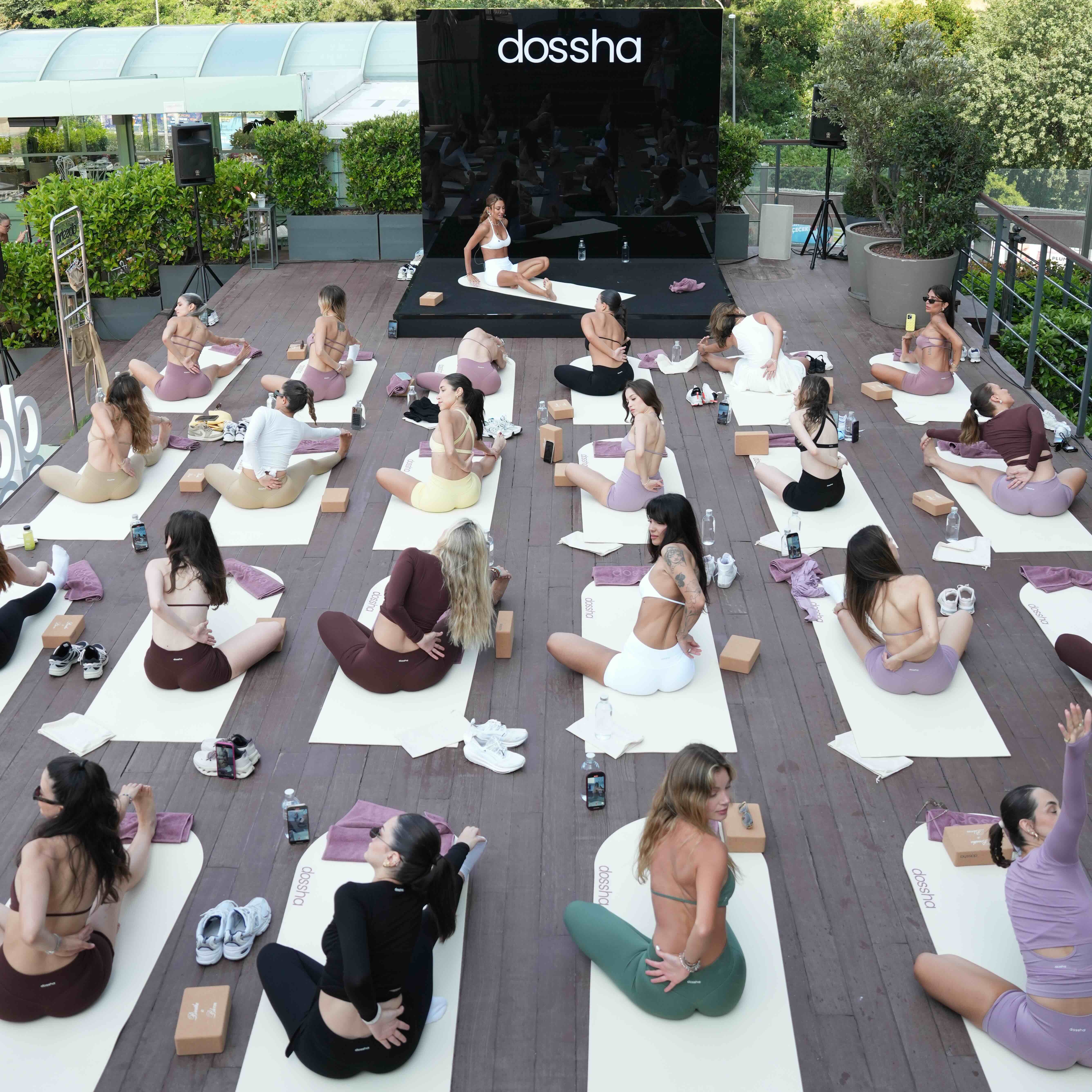 Dossha yeni koleksiyonunu Ritz-Carlton İstanbul’un Rooftop’ında göz alıcı bir etkinlikle