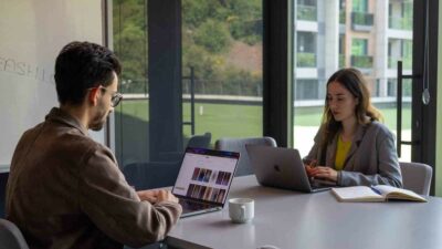 İstinye Üniversitesi (İSÜ) Girişimcilik ve Kuluçka Merkezi’nde faaliyet gösteren T-Fashion