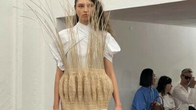 Altı ay önce Floransa’da “bu son canlı defilem” demişti. Ancak