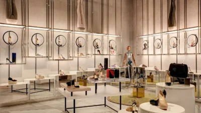 Savills raporu, lüks markaların artan kiralara rağmen mağaza açmaya devam