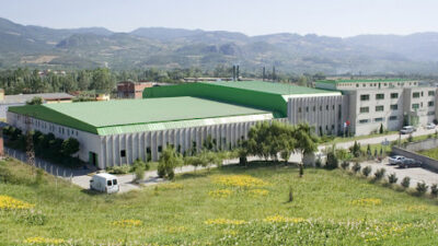 Tekstil devi ünlü firma Uğur Balkuv iflasın eşiğinde. Geçtiğimiz günlerde konkordato talep