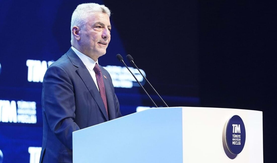 Ticaret Bakanı Ömer Bolat, ihracatın büyük sınamalara rağmen artarak yoluna