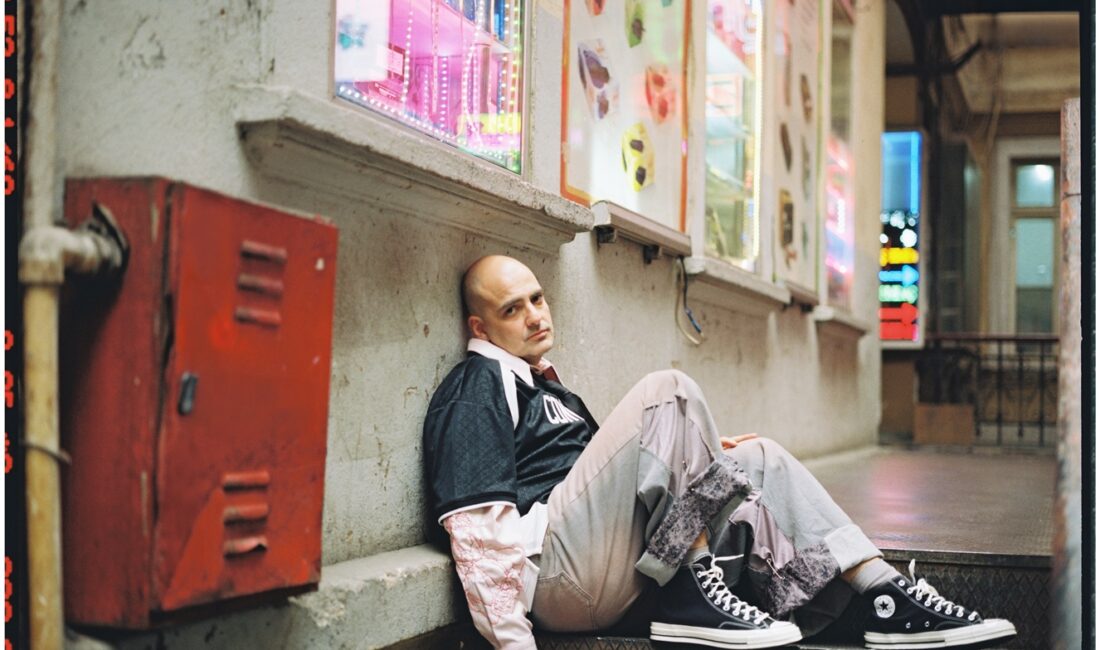 İkonik siluetleriyle yüz yıla aşkın süredir çağdaş kültürü şekillendiren Converse,