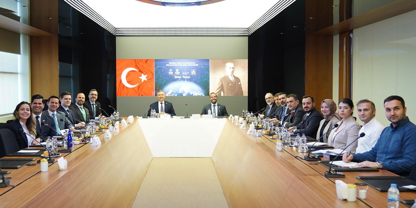 İstanbul Tekstil ve Hammaddeleri İhracatçıları Birliği (İTHİB) Başkanı Ahmet Öksüz