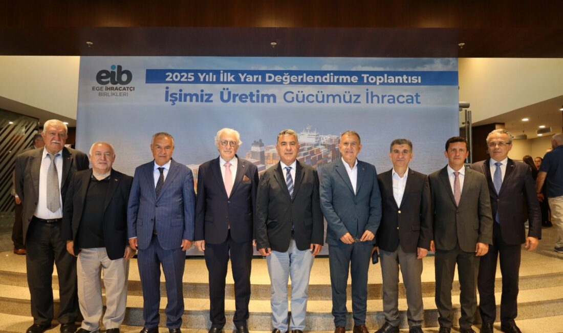 İhracatın iki çeyrektir ekonomik büyümeye pozitif katkı sunamadığını dile getiren