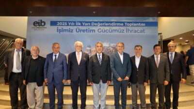 İhracatın iki çeyrektir ekonomik büyümeye pozitif katkı sunamadığını dile getiren